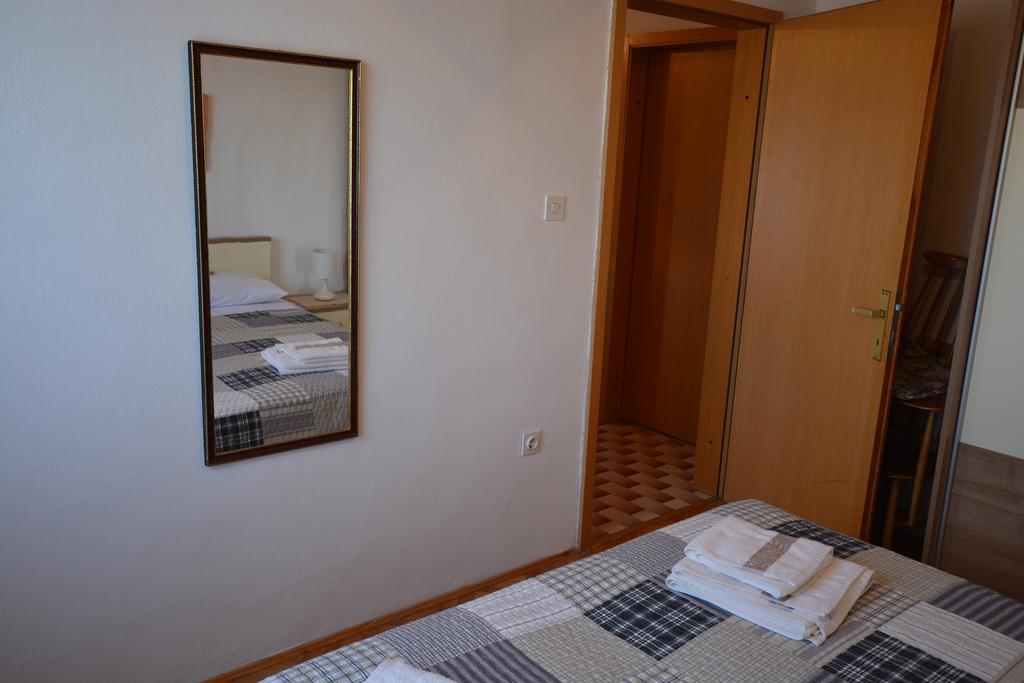Apartment Slavica Kornić Exteriör bild
