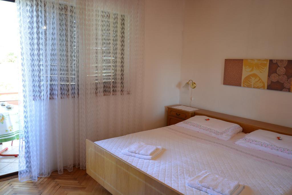 Apartment Slavica Kornić Exteriör bild