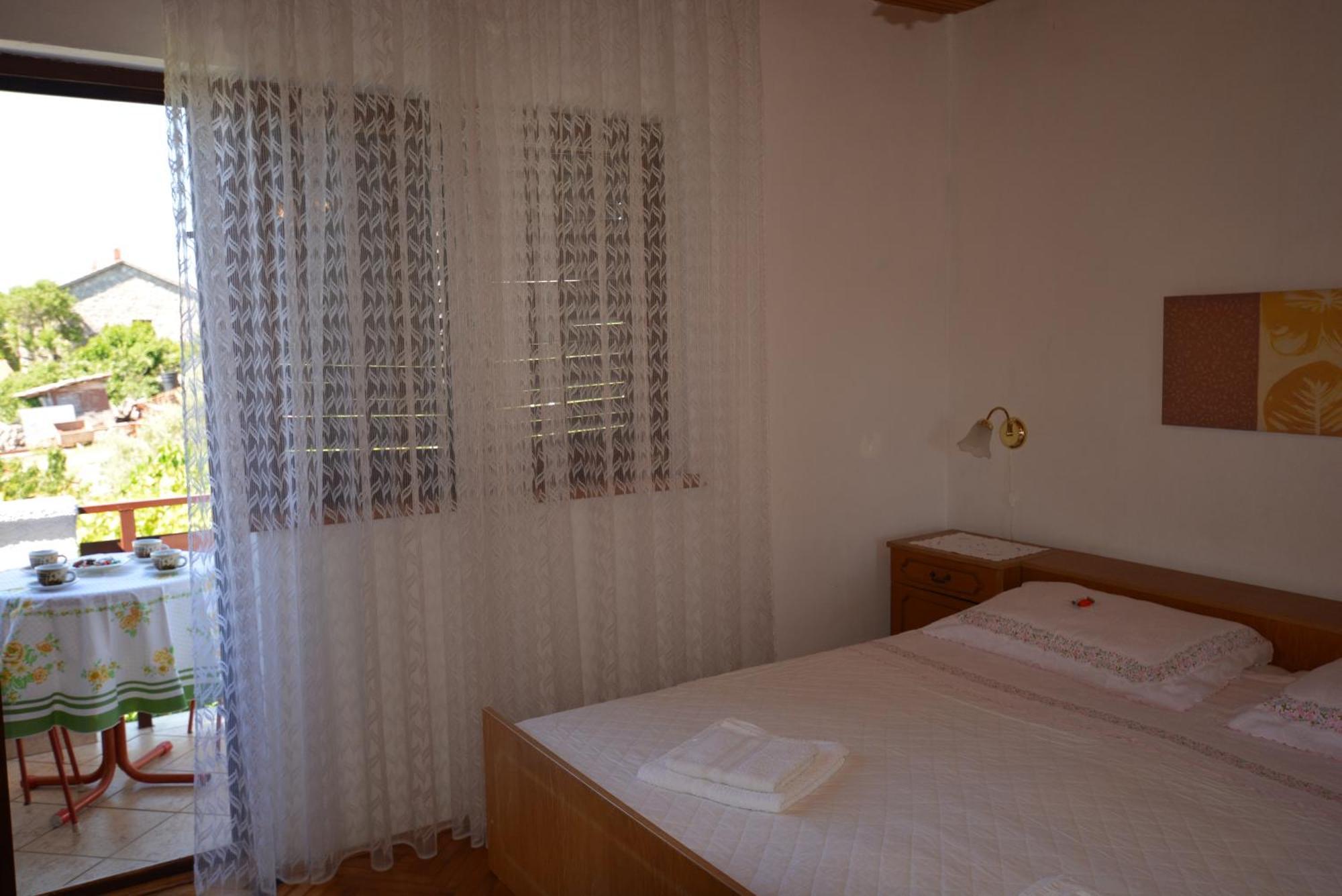Apartment Slavica Kornić Exteriör bild